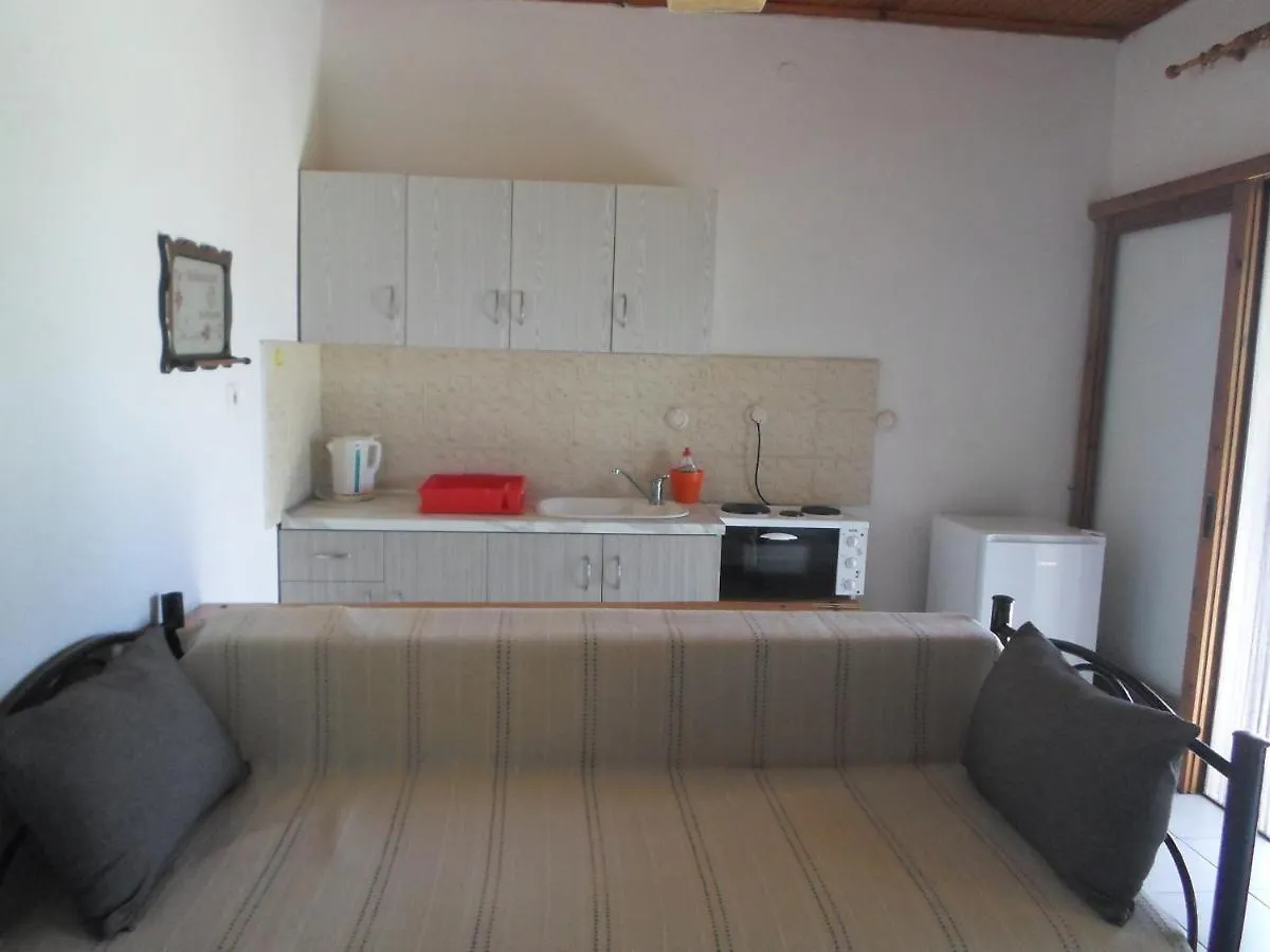 Bozelia Apartments Toroni