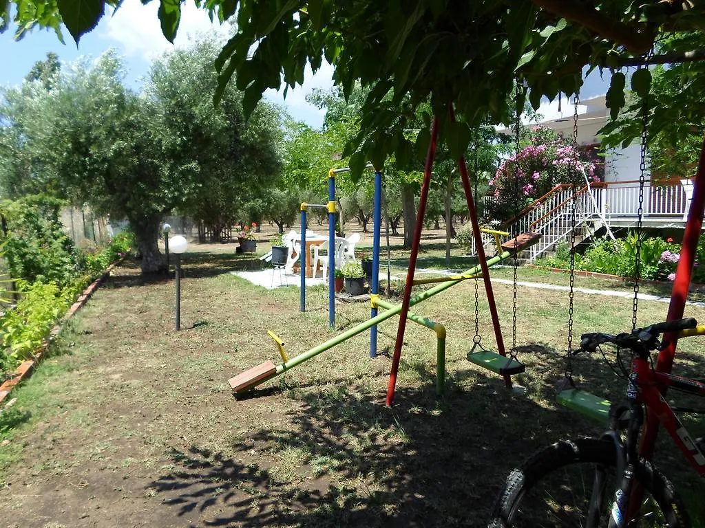 Bozelia Apartments Toroni 0*,