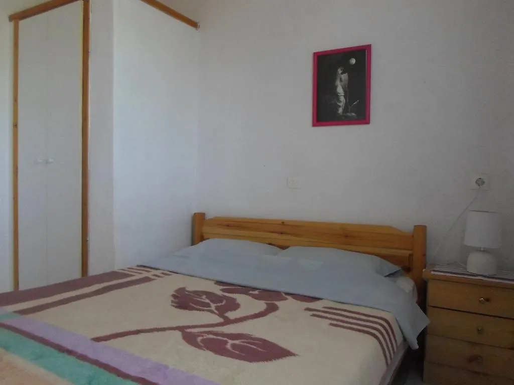 Bozelia Apartments Toroni